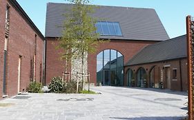 Les Arbres Sous Le Vent A 10 Min De Pairi Daiza